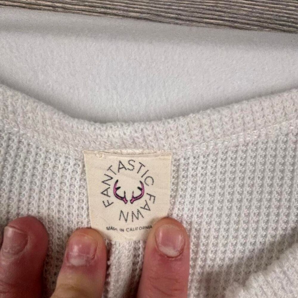 Fantastic Fawn White Waffle Knit Long Sleeve Top Women’s Size Large V-Neck - Picture 3 of 7